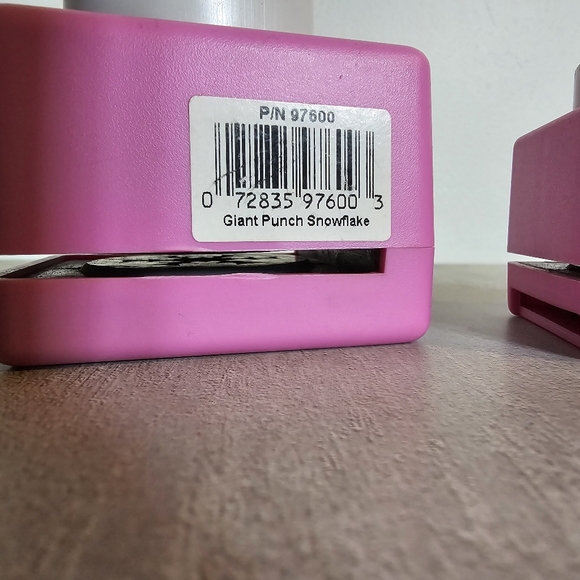 Paper Punch Set - Snowflakes - Picture 5 of 11